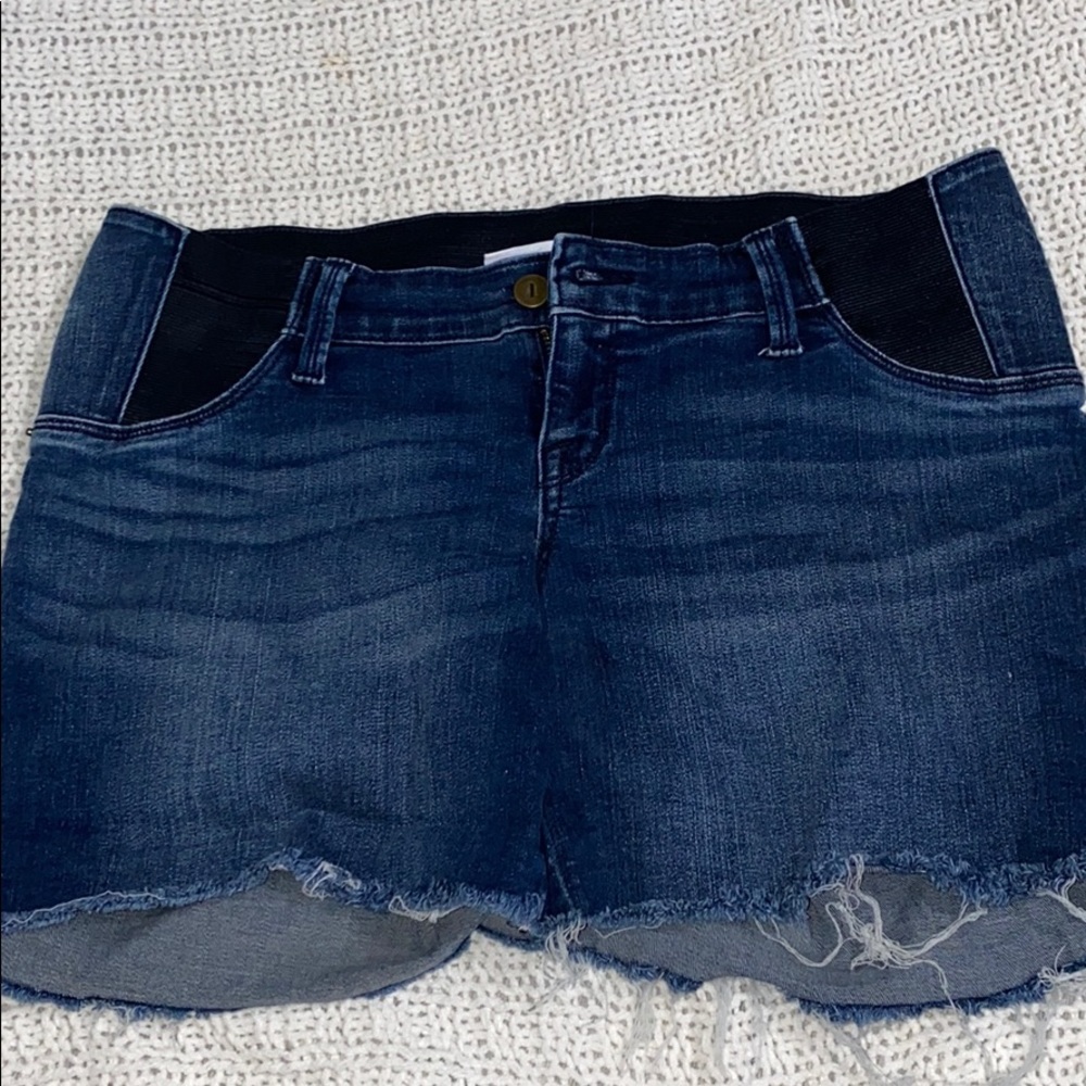 Maternity shorts